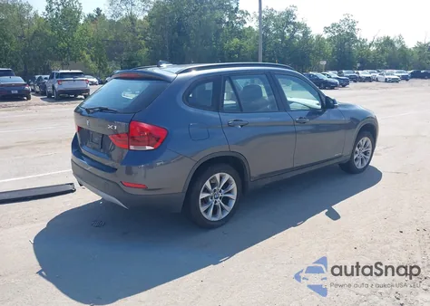 2013 BMW X1 xDrive28I из США, поврежденный, VIN WBAVL1C59DVR85639